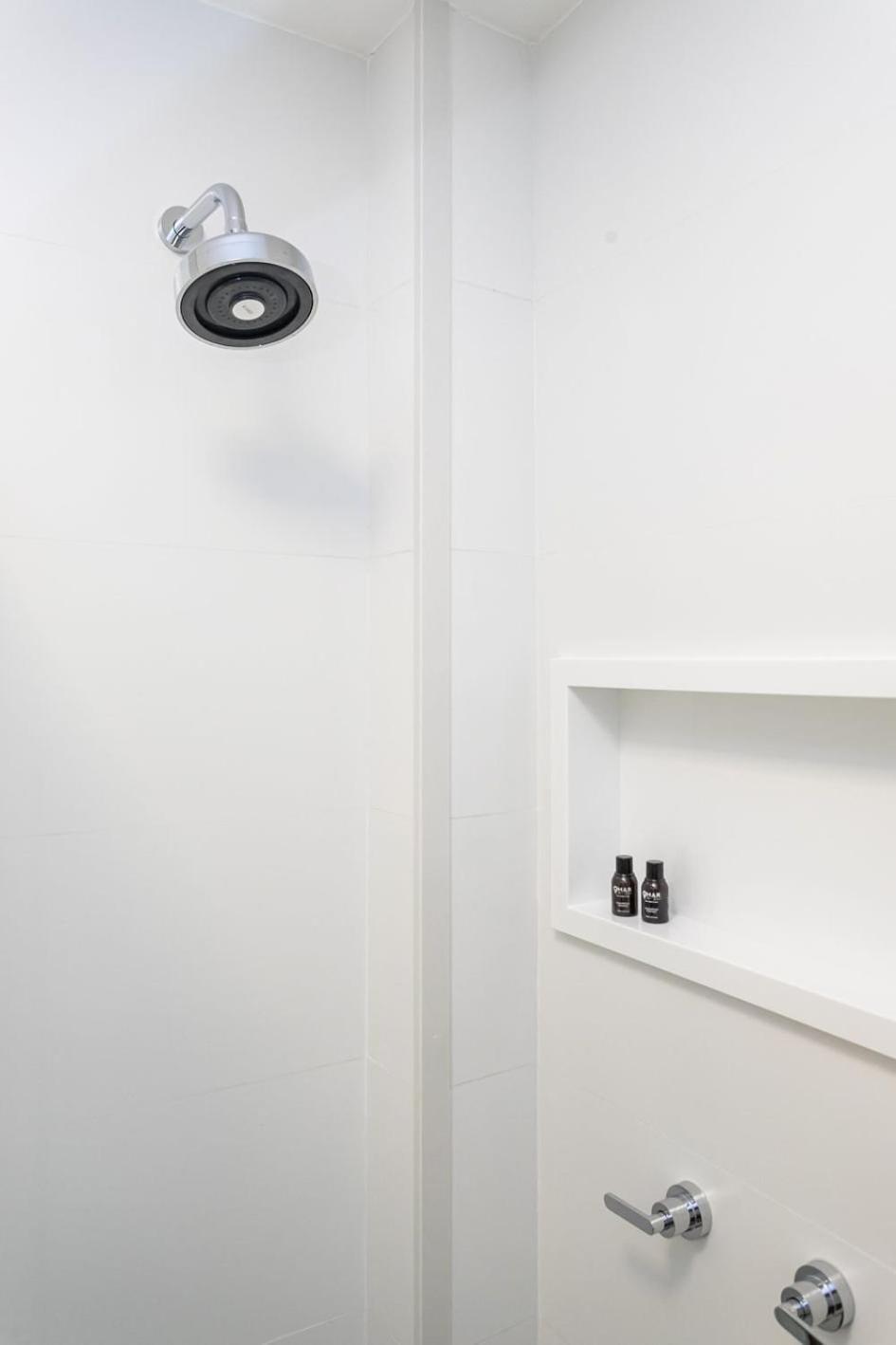 Apartamento Decorado A 500m Da | Hc 827/107 *